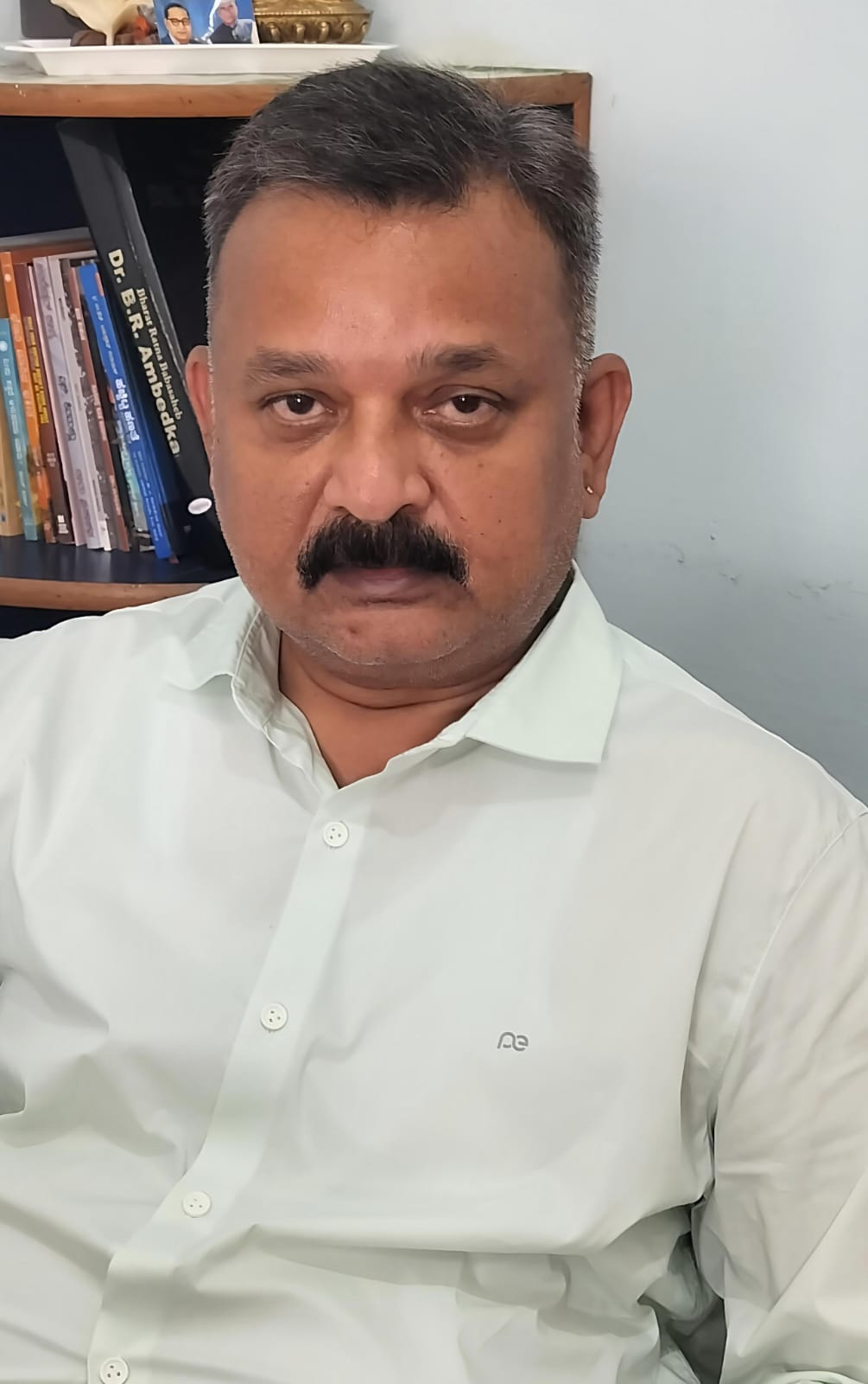 Lecturer Image